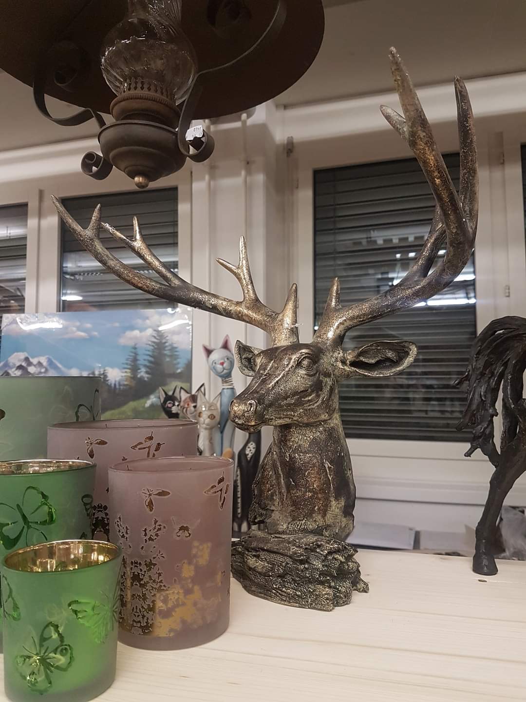 Hirsch aus Polyresin goldig